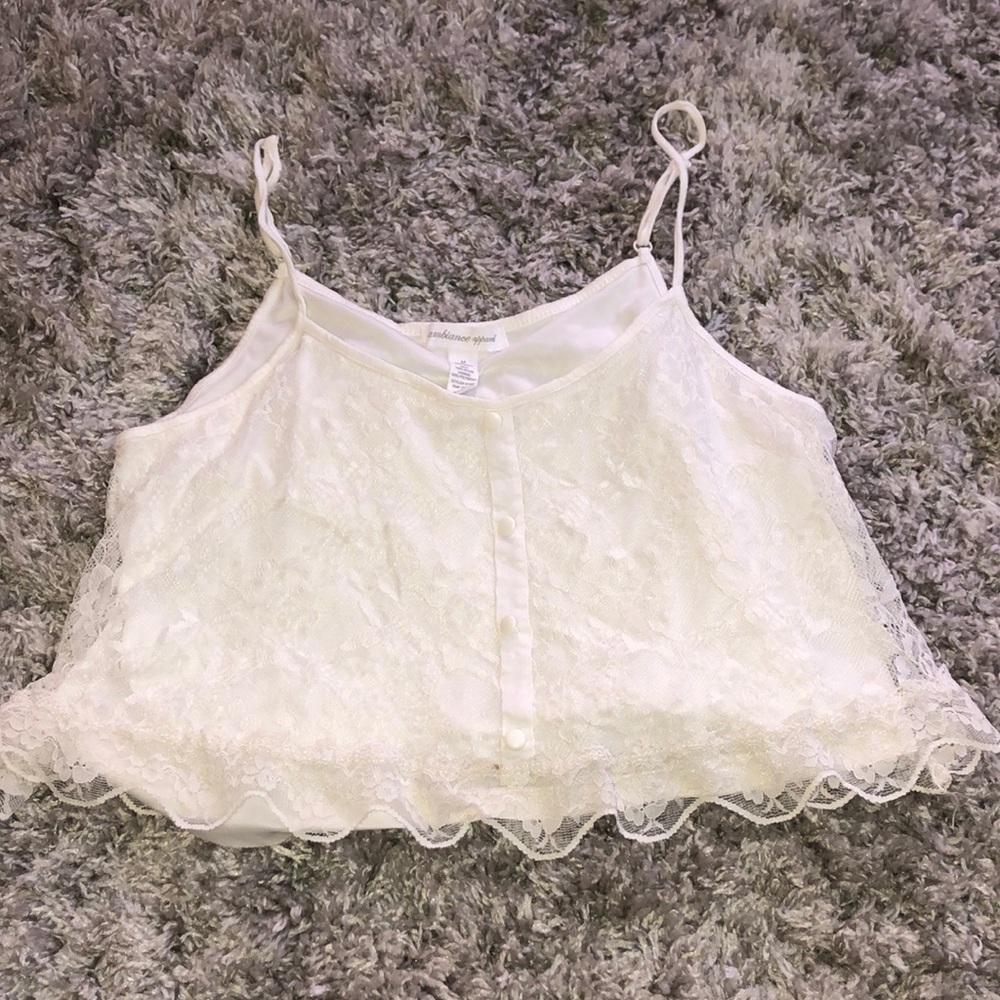 🍥White cropped tank 🍥